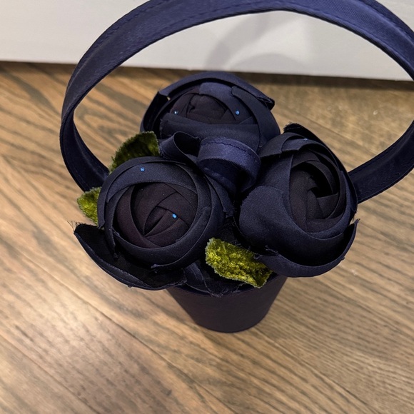 Lulu Guinness Handbags - Lulu Guinness Navy Floral Wristlet